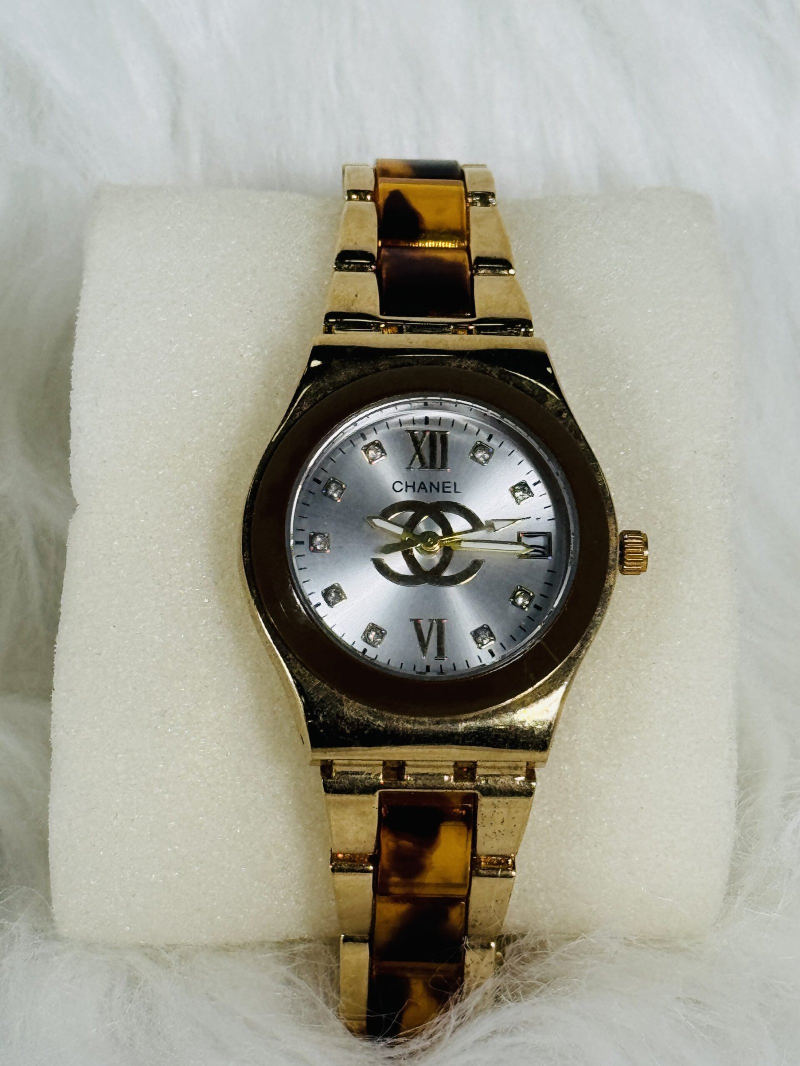Golden Channel Wristwatch
