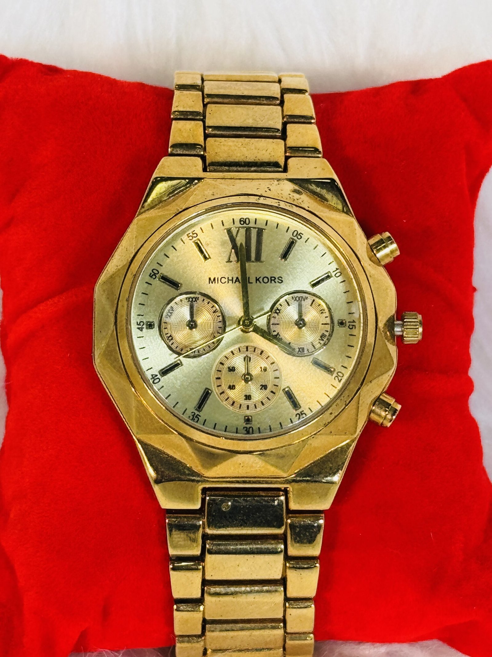Michael Kors Golden Wristwatch