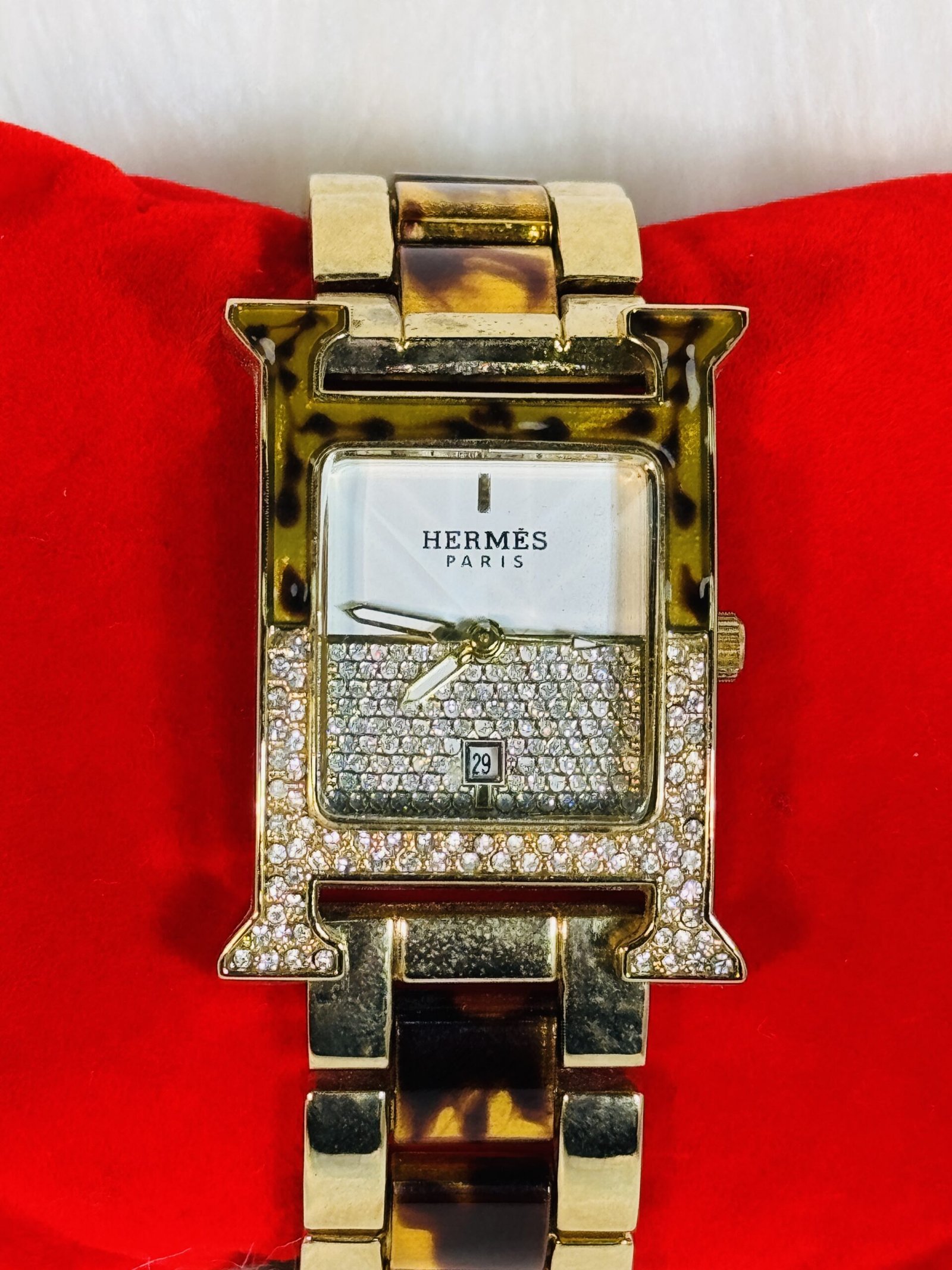 Hermes Wristwatch – Timeless Elegance
