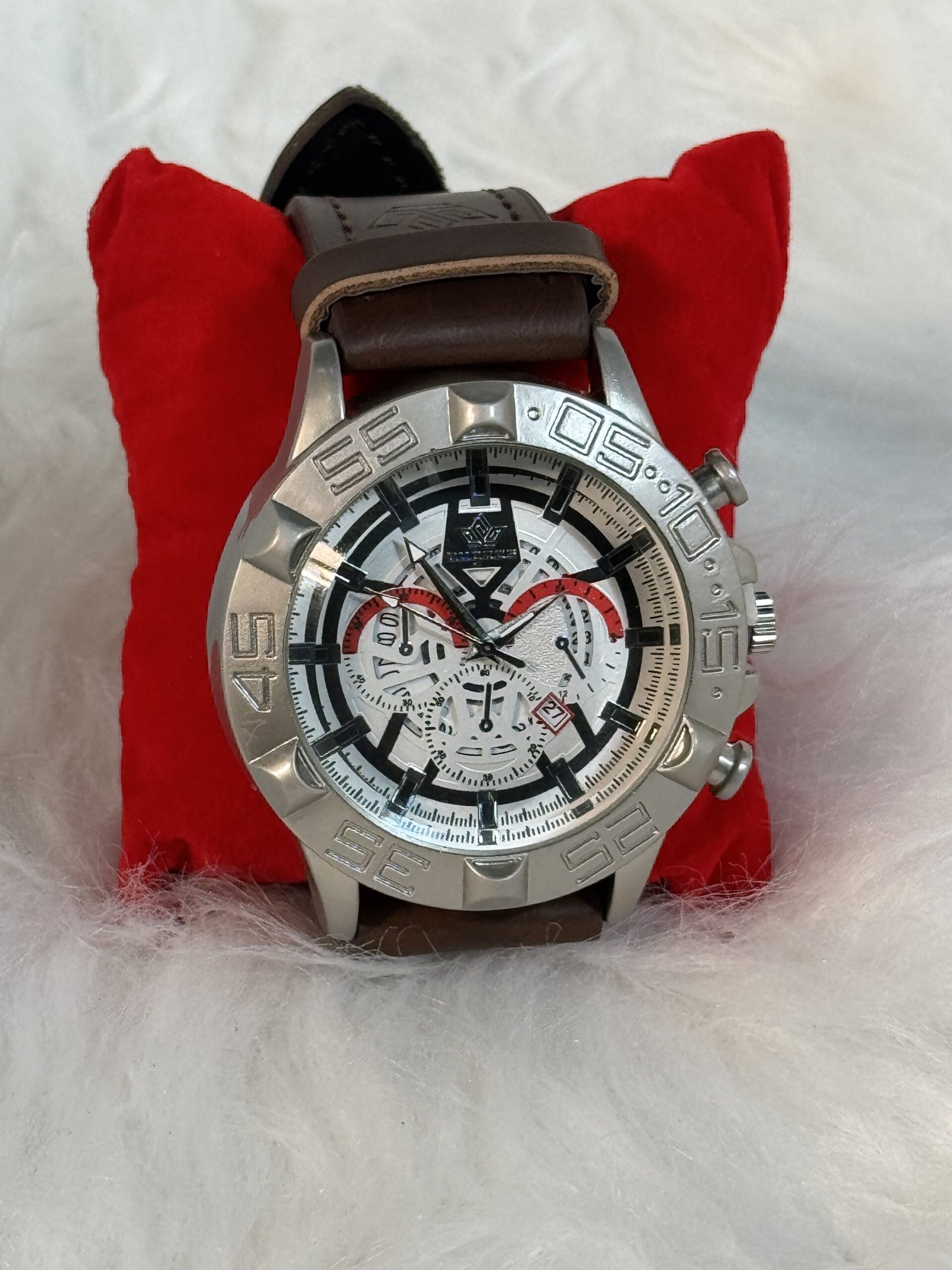 Ougees Wristwatch with Brown Leather Strap