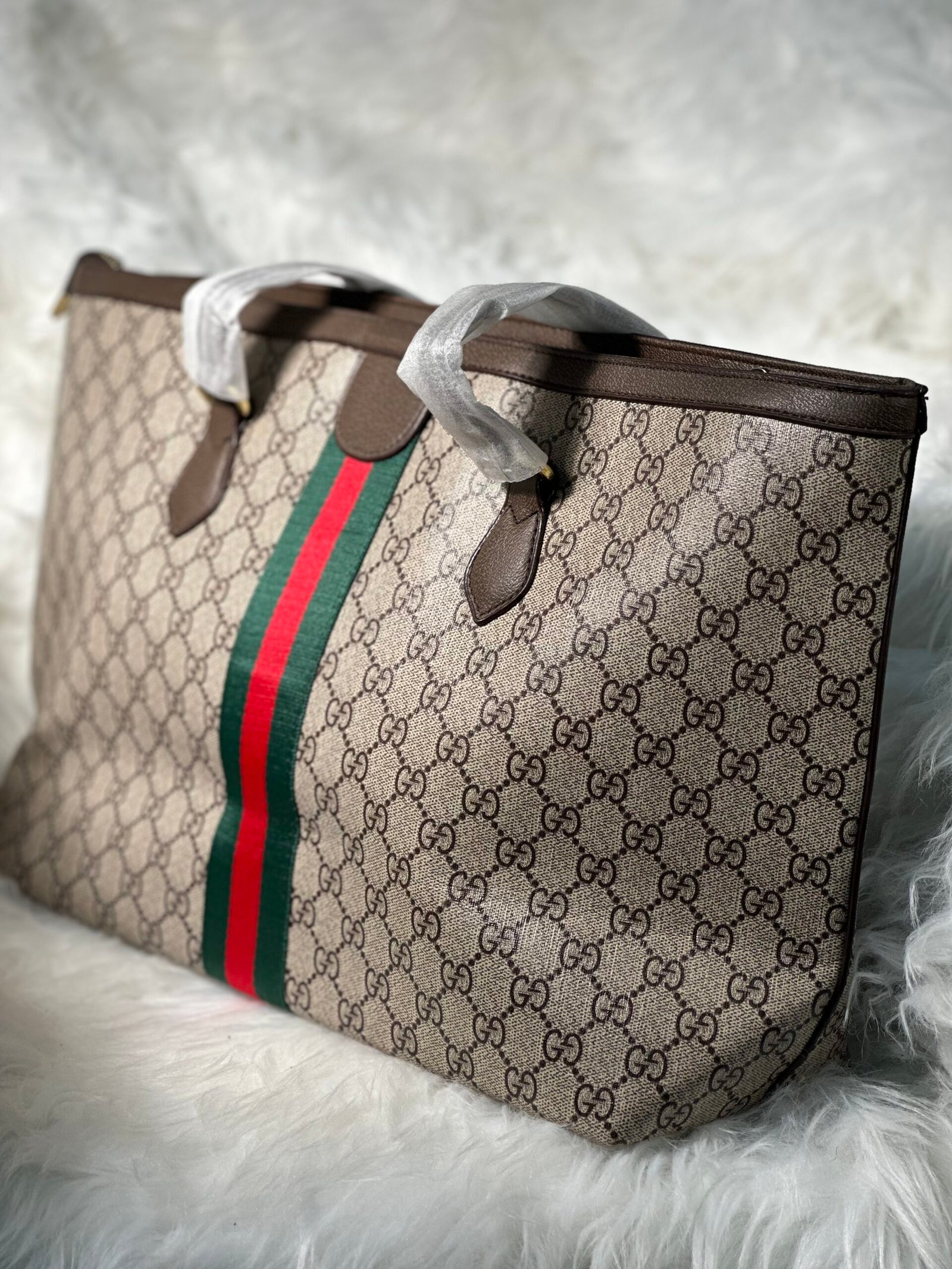 Gucci Big Hand Bag with Strapped Holder