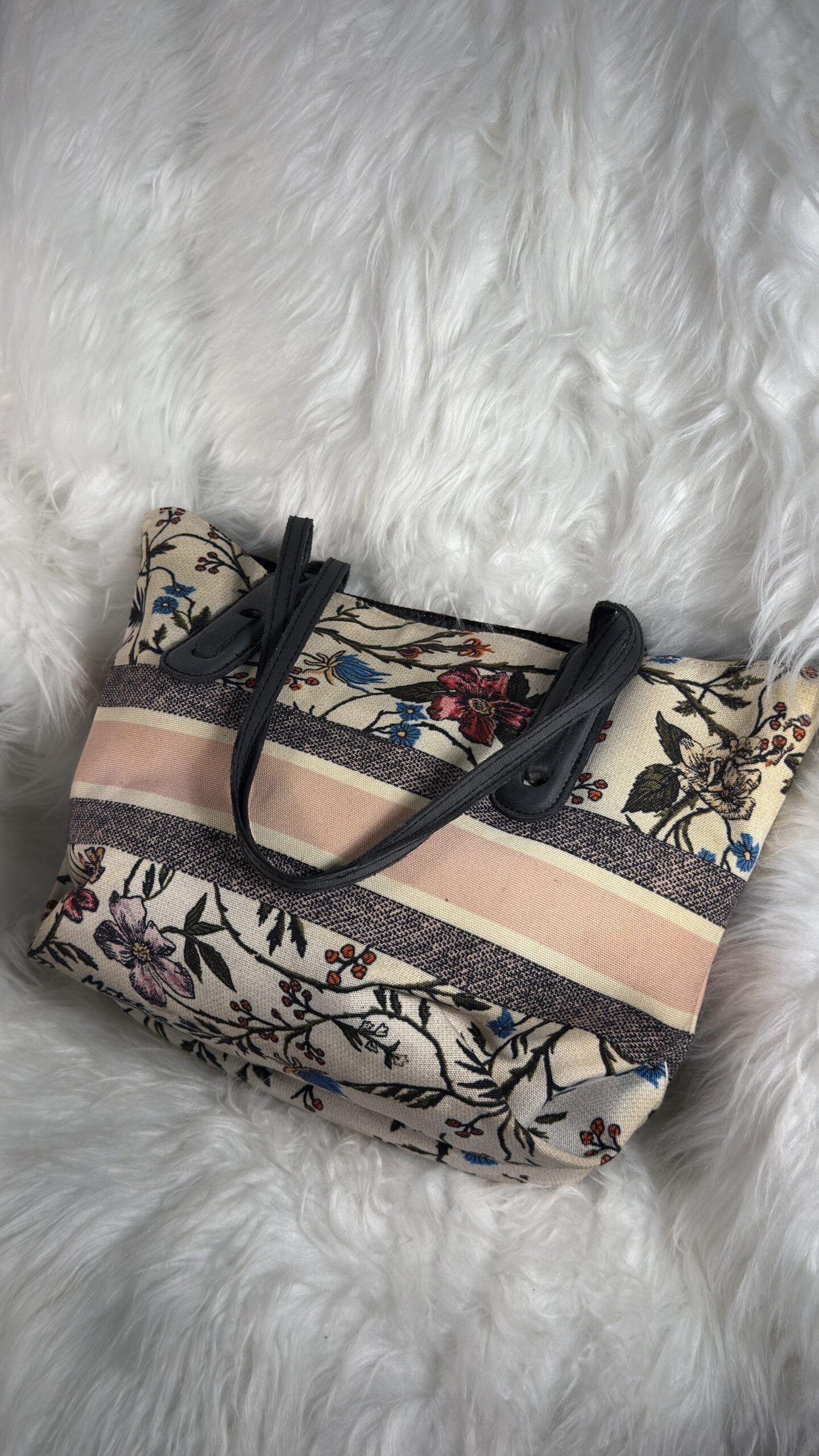 Elegant Beauty Hand Bag 50/25 1