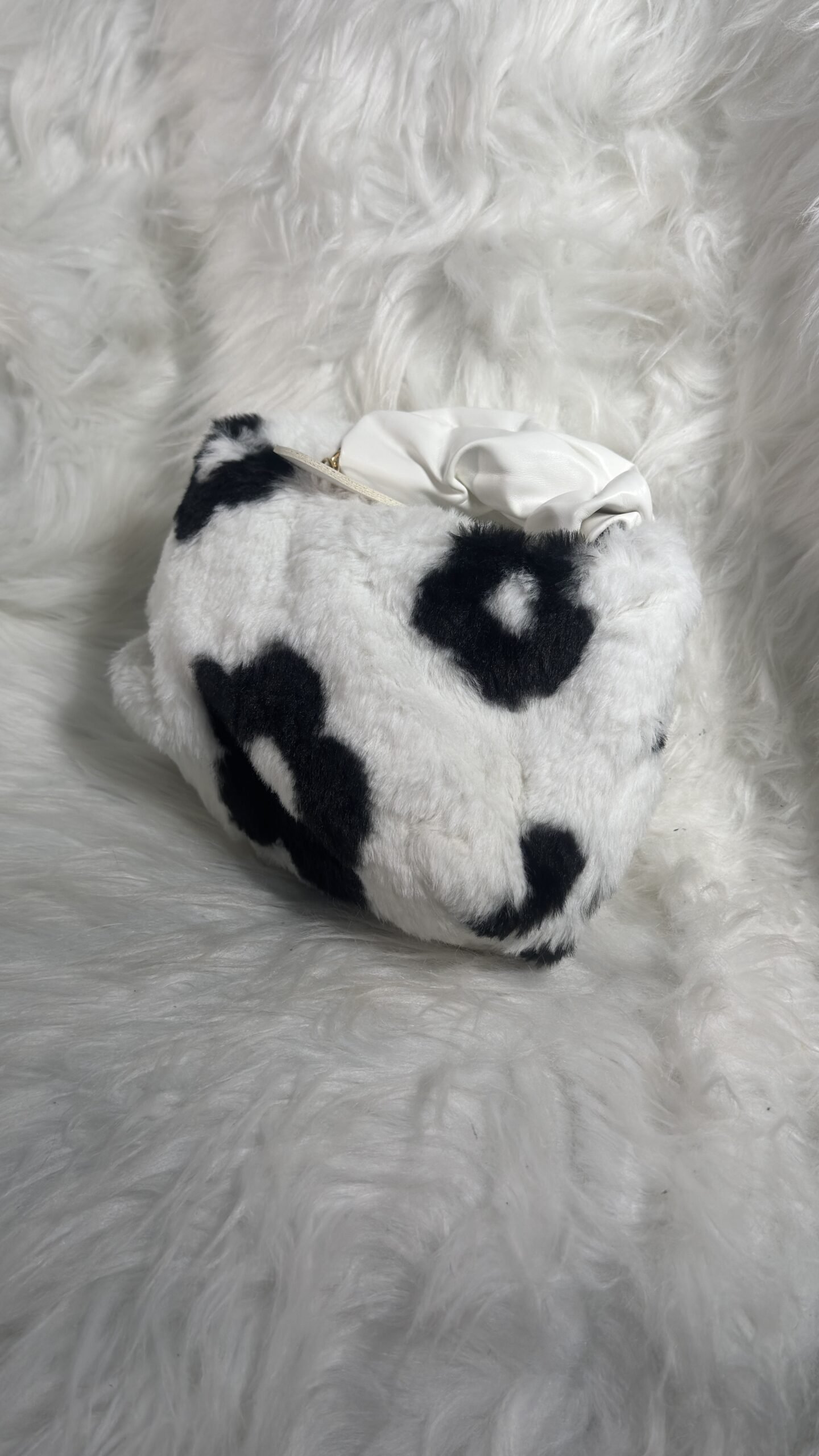 White and Black Stylish Fashion Purse